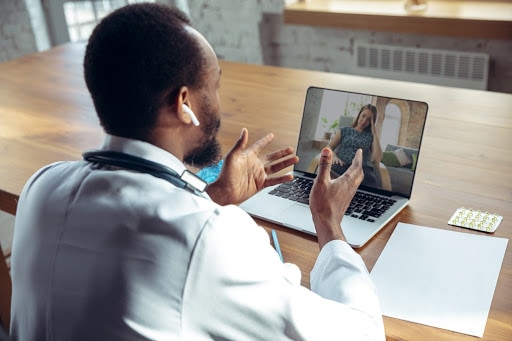 Já existe a telemedicina gratuita? Como ter acesso a esta tecnologia?