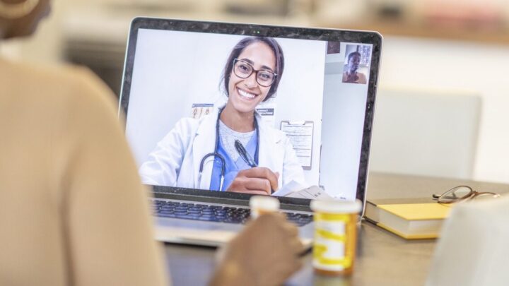 É possível realizar exame médico online?