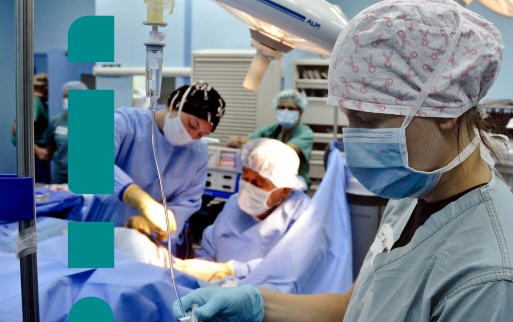 cirurgia sendo realizada